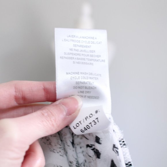 Tribal Jeans Tribal Print Blouse with Tassle Sz Xs - Picture 14 of 14